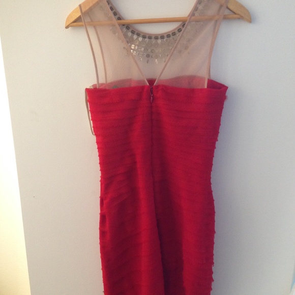 💃 BCBG 💃 Red Jewelled Neck Dress Size 2 - Picture 7 of 7